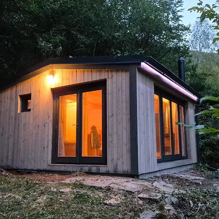 Chaticka Pod Skalou - Cozy Off Grid Solar