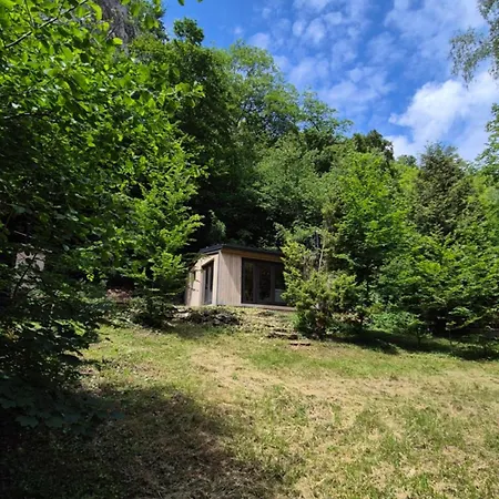 Chaticka Pod Skalou - Cozy Off Grid Solar Beroun (Central Bohemian)