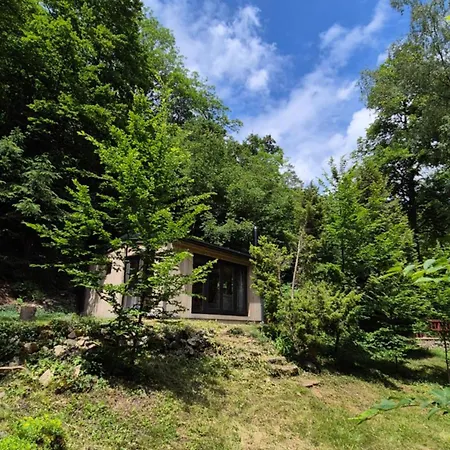 Ferienhaus Chaticka Pod Skalou - Cozy Off Grid Solar Beroun (Central Bohemian)