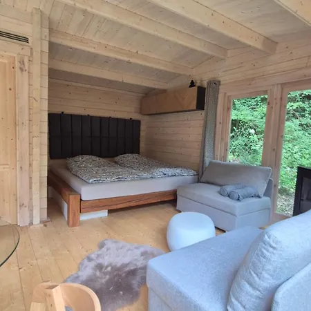 Chaticka Pod Skalou - Cozy Off Grid Solar * Beroun (Central Bohemian)