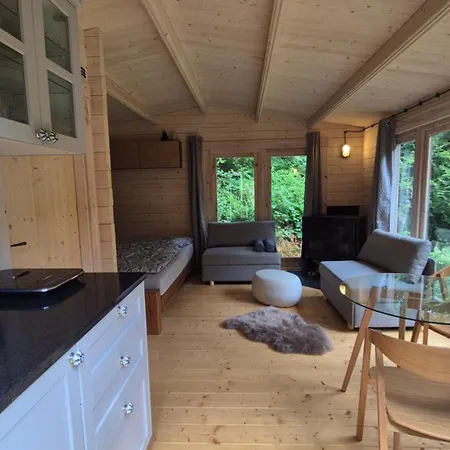 Chaticka Pod Skalou - Cozy Off Grid Solar *