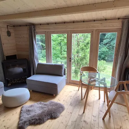 Chaticka Pod Skalou - Cozy Off Grid Solar