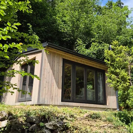 Chaticka Pod Skalou - Cozy Off Grid Solar *