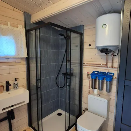 Chaticka Pod Skalou - Cozy Off Grid Solar
