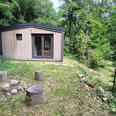 Chaticka Pod Skalou - Cozy Off Grid Solar * Beroun (Central Bohemian)