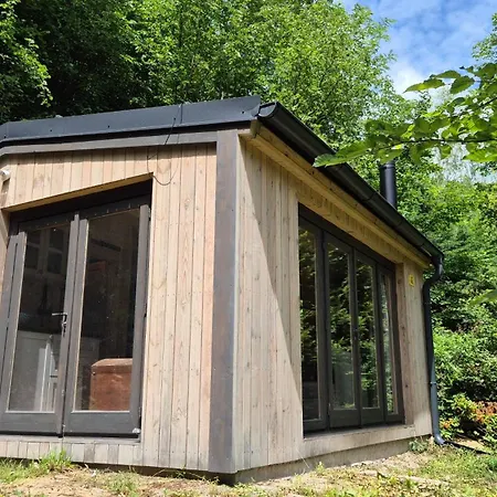 Chaticka Pod Skalou - Cozy Off Grid Solar